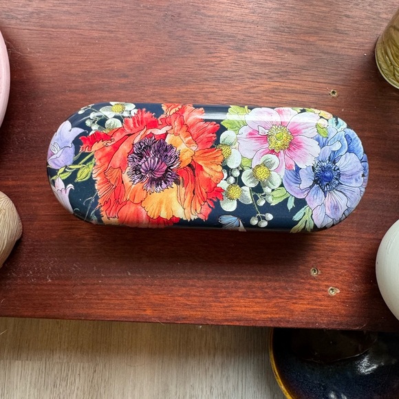 Brighton Intrigue Beach Sunglasses - Picture 6 of 10